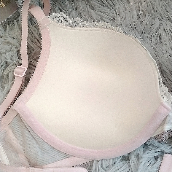 EUC Victoria's Secret Size 36B Dream Angels Embellished Push-up Bra 💕 - Picture 8 of 10